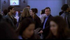 Мэтью встречает Лису в аэропорту. Счастливый конец. Кадр № 13